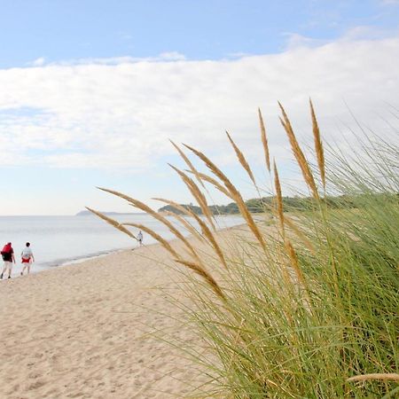 Strandnahe 2-Raum-Ferienwohnung Mit Balkon - Strandhaus Moenchgut Fewo 10 Lobbe Dış mekan fotoğraf