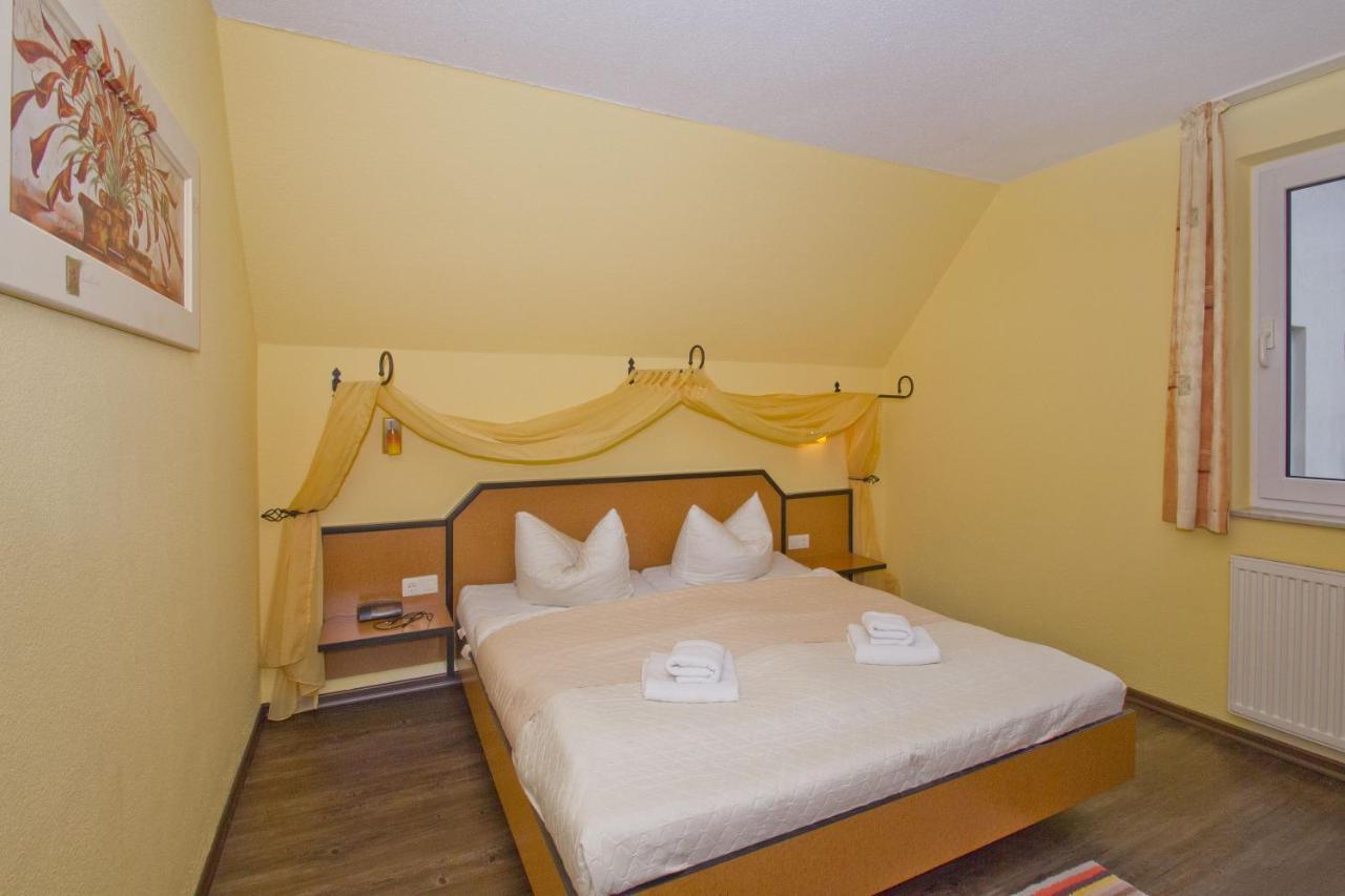 Strandnahe 2-Raum-Ferienwohnung Mit Balkon - Strandhaus Moenchgut Fewo 10 Lobbe Dış mekan fotoğraf